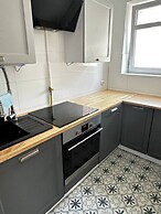 Golden Escape 3 Rooms Apart
