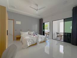 Silver Bay Kamadhoo