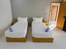 Silver Bay Kamadhoo