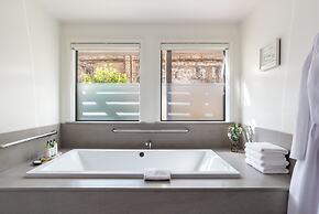 The Inn Above Tide