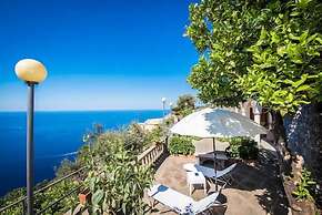 De Vivo Realty - Villa Savina Positano
