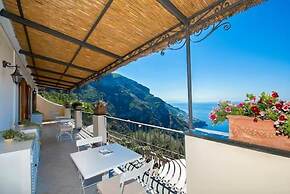 De Vivo Realty - Villa Savina Positano
