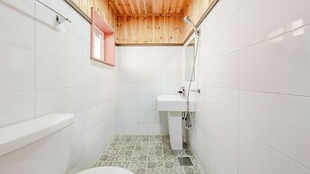 Mungyeong Between Mountains Pet Pension