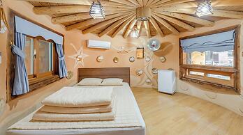 Mungyeong Between Mountains Pet Pension