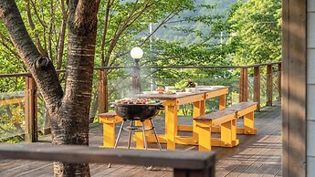 Mungyeong Between Mountains Pet Pension