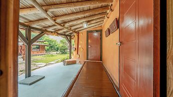 Mungyeong Between Mountains Pet Pension