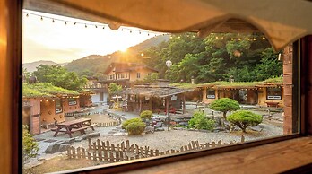 Mungyeong Between Mountains Pet Pension