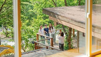 Mungyeong Between Mountains Pet Pension