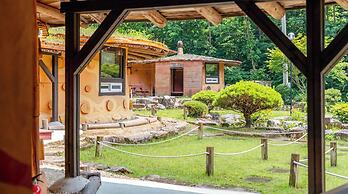 Mungyeong Between Mountains Pet Pension