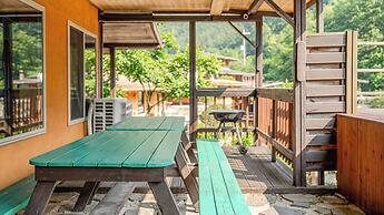 Mungyeong Between Mountains Pet Pension