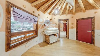 Mungyeong Between Mountains Pet Pension