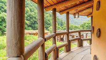 Mungyeong Between Mountains Pet Pension