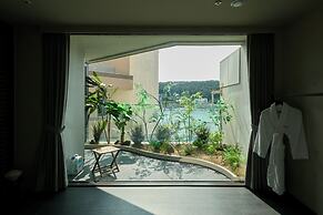 Hlow Busan Hotel