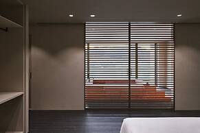 Hlow Busan Hotel