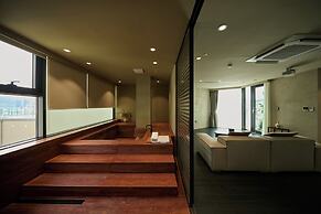 Hlow Busan Hotel