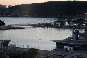 Hlow Busan Hotel