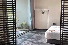 Hlow Busan Hotel