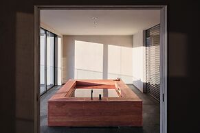 Hlow Busan Hotel
