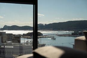 Hlow Busan Hotel