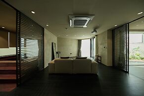 Hlow Busan Hotel