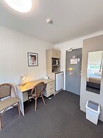 Hotel Gracelands