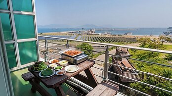 Yeosu Redondo Ocean View Pension