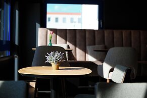 Magnet Hotel