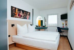 Magnet Hotel