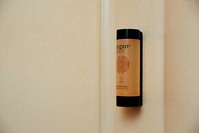 Magnet Hotel