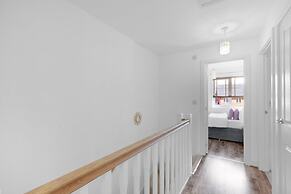 Stylish 3 Bedroom Home with Garden