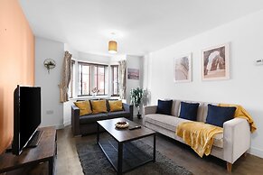 Stylish 3 Bedroom Home with Garden