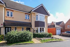 Stylish 3 Bedroom Home with Garden