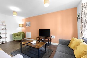 Stylish 3 Bedroom Home with Garden
