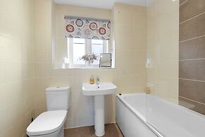 Stylish 3 Bedroom Home with Garden