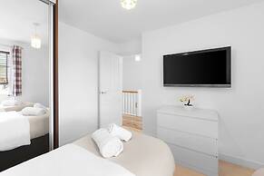 Stylish 3 Bedroom Home with Garden