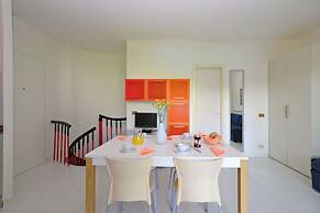 Bright Apartment With Balcony