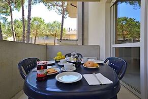 Apartment With Pool Access