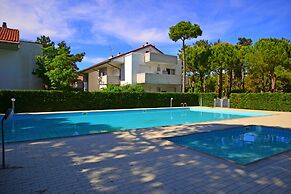 Two-level Flat for Groups in Lignano