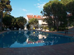 Ideal Equipped Retreat With Pool
