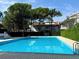 Ideal Equipped Retreat With Pool