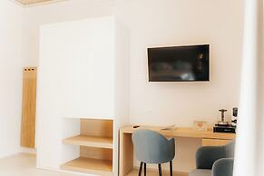 Sirenuse Suites Boutique ApartHotel RTA