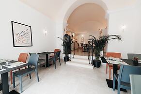 Sirenuse Suites Boutique ApartHotel RTA