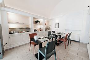 Sirenuse Suites Boutique ApartHotel RTA