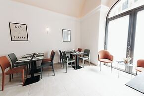 Sirenuse Suites Boutique ApartHotel RTA