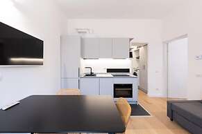 Cernobbio Center - Modern Apartment with Parking