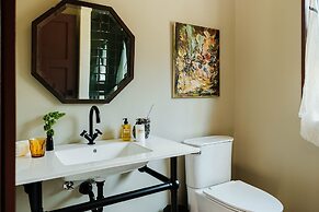 New Paltz Way Hotel