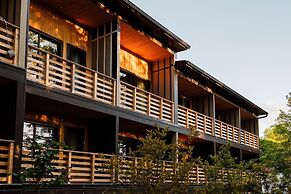 New Paltz Way Hotel