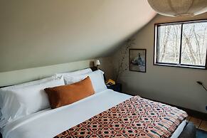 New Paltz Way Hotel