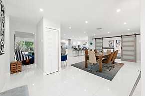 Casa Oasis by Glam Homes