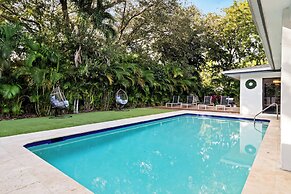 Villa Celeste | Pool • Mini Golf • Terrace